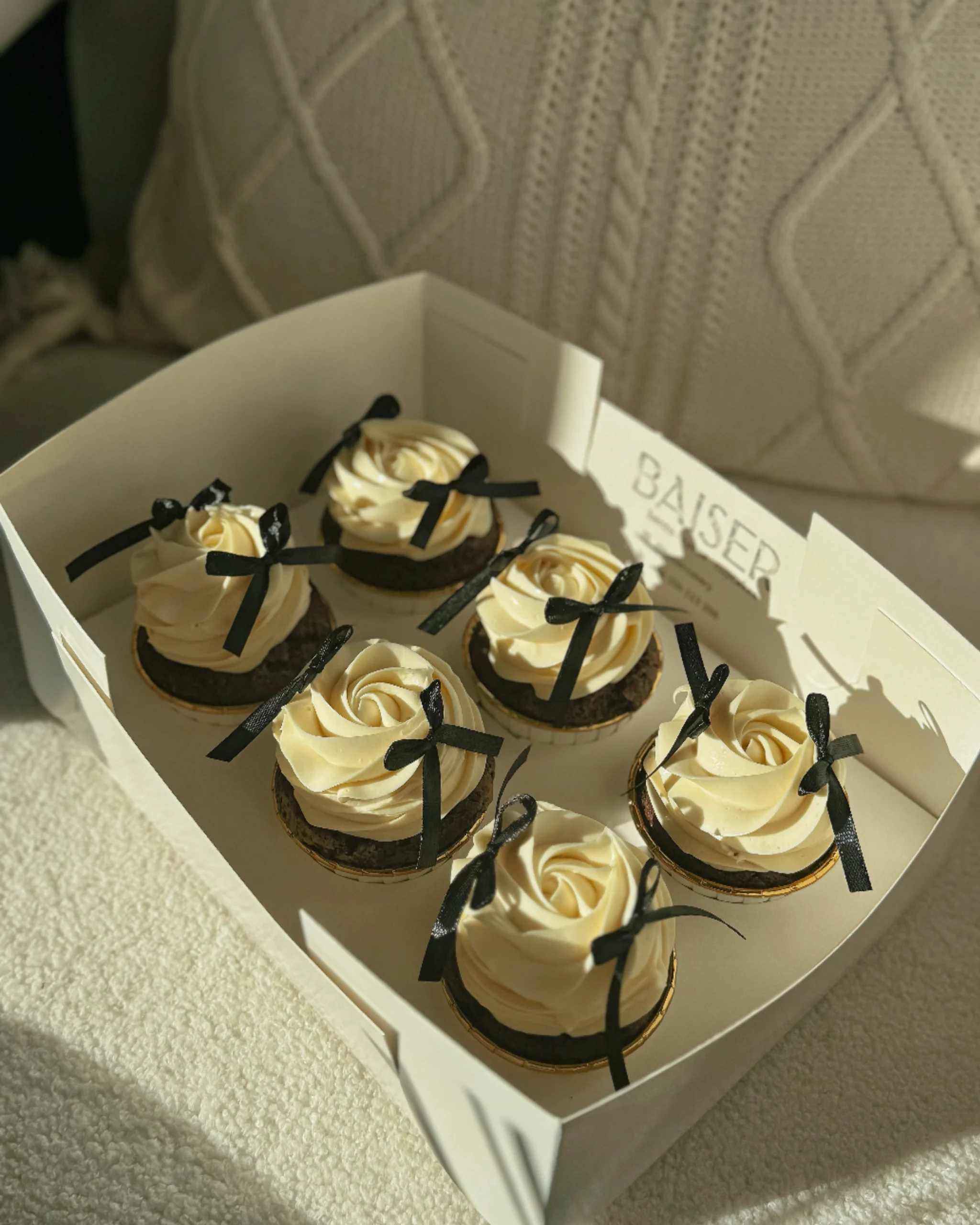 Muffinki 6 szt ze wstążkami